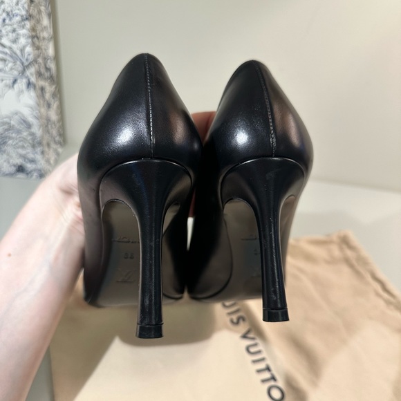 Authentic Louis Vuitton Black Calfskin Leather Heartbreaker Pointed Toe Pumps 36 - Picture 10 of 15